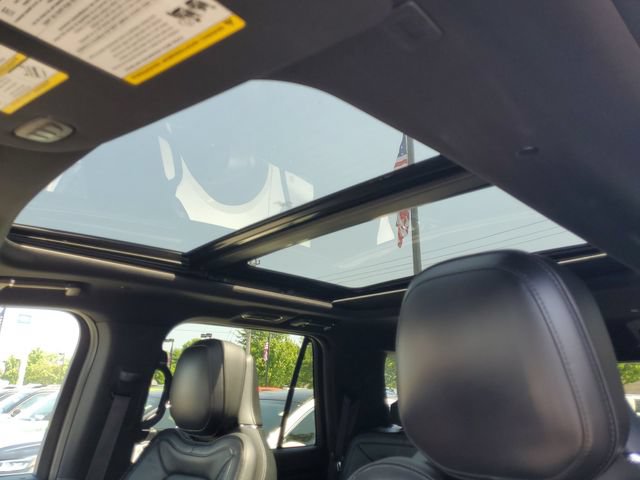 Used 2019 Lincoln Navigator Reserve AWD/4WD image 13