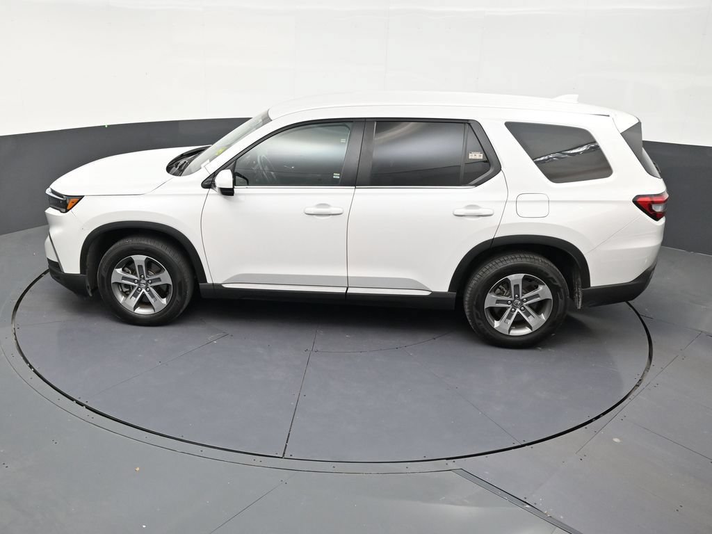 Used 2025 Honda Pilot EX-L image 13