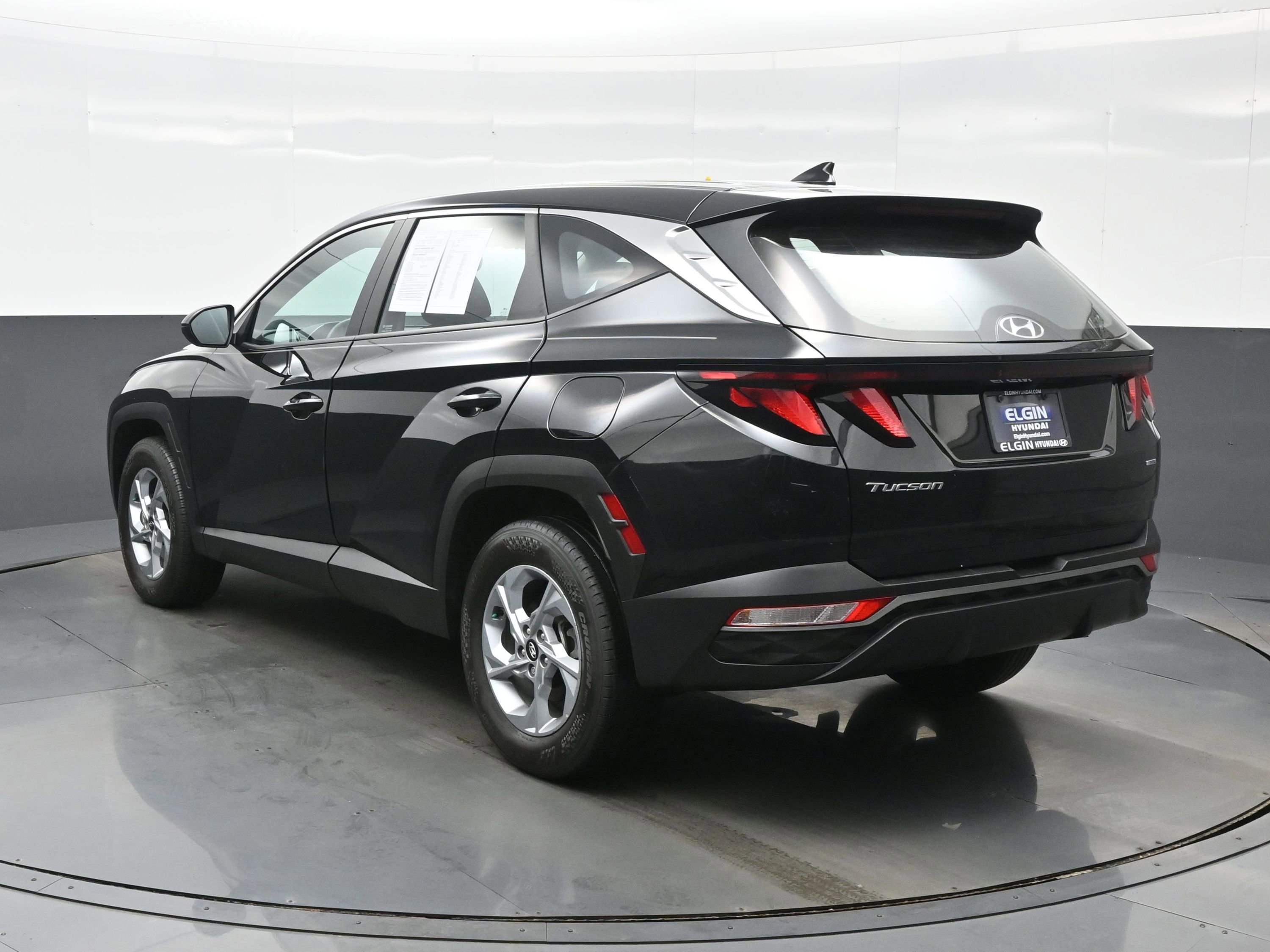 Used 2023 Hyundai Tucson SE image 4