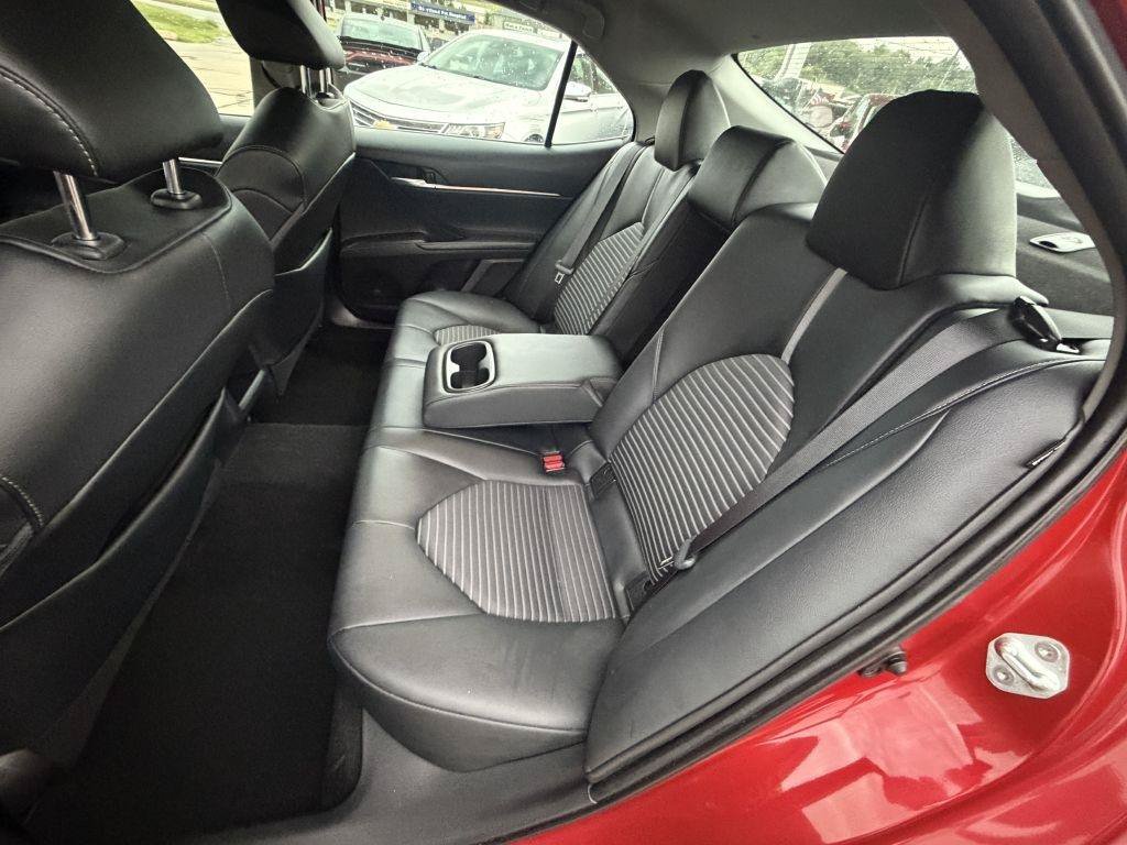 Used 2021 Toyota Camry SE w/ Cold Weather Package AWD/4WD image 11