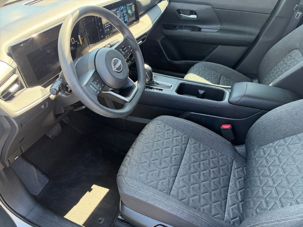 Used 2026 Nissan Kicks SV w/ SV Premium Package FWD image 10