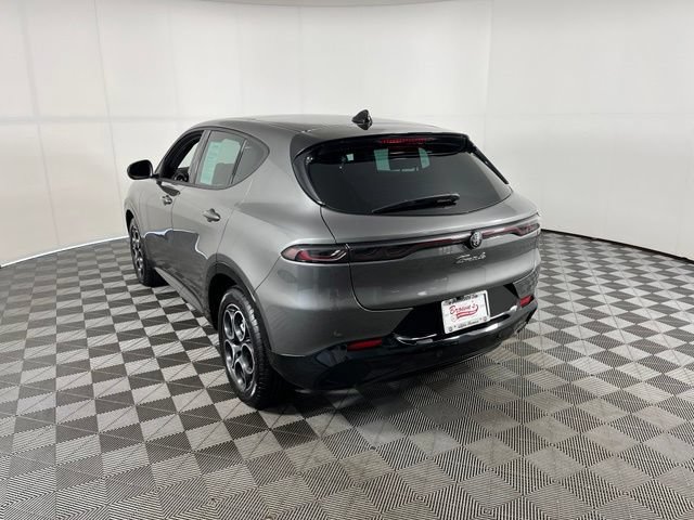 Used 2026 Alfa Romeo Tonale AWD/4WD image 5
