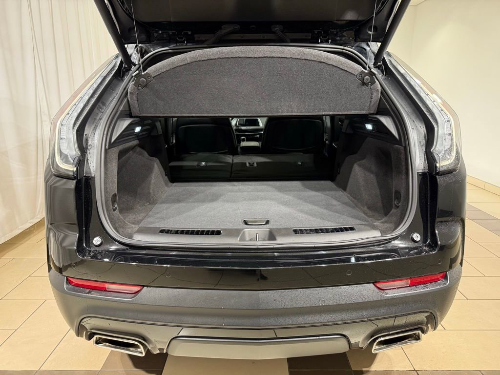 Used 2023 Cadillac XT4 Sport image 12