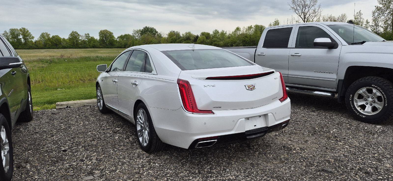 Used 2019 Cadillac XTS Luxury w/ Driver Awareness Package AWD/4WD image 4