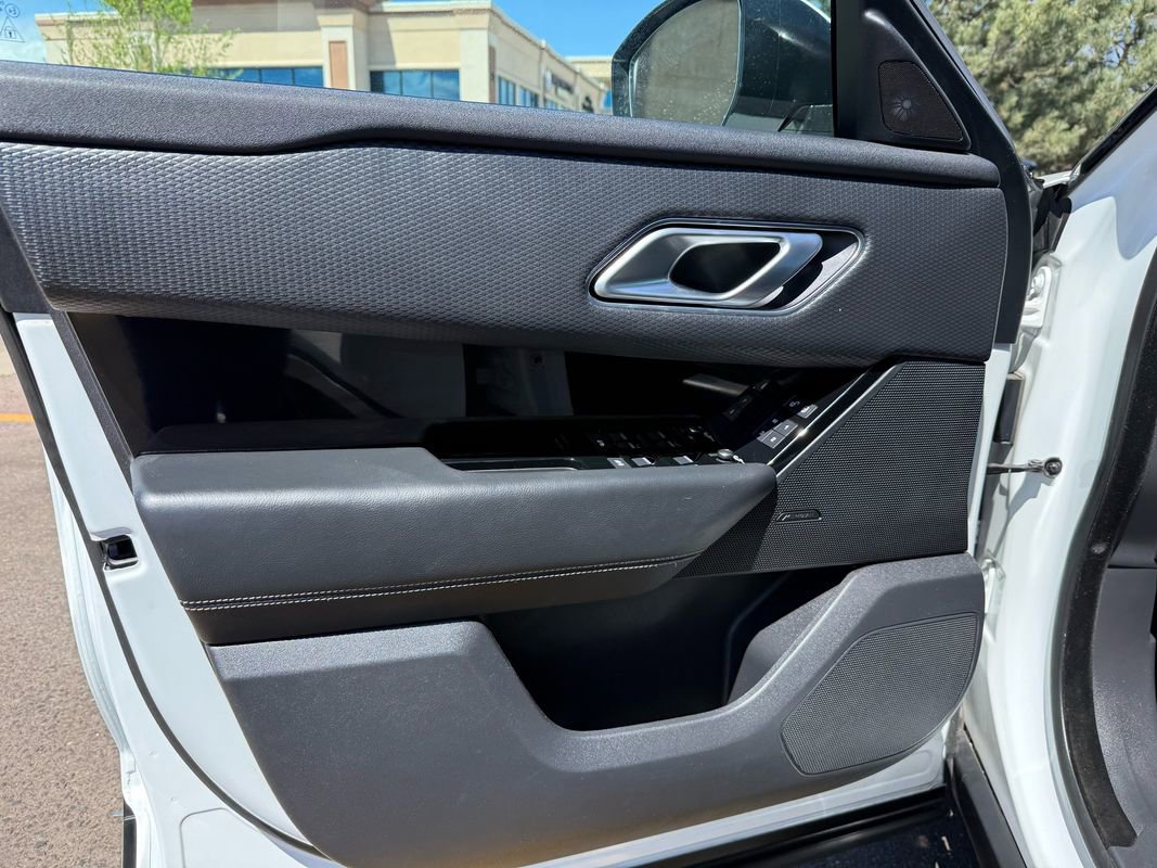 Used 2019 Land Rover Range Rover Velar S AWD/4WD image 14