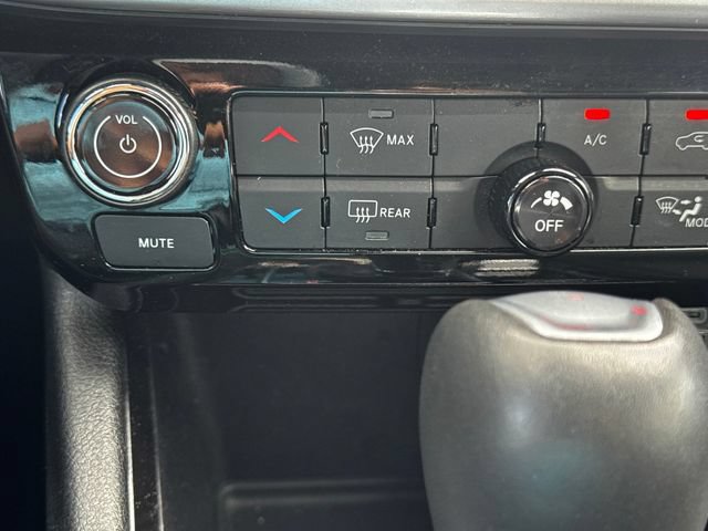 Certified 2024 Jeep Compass Latitude AWD/4WD image 33
