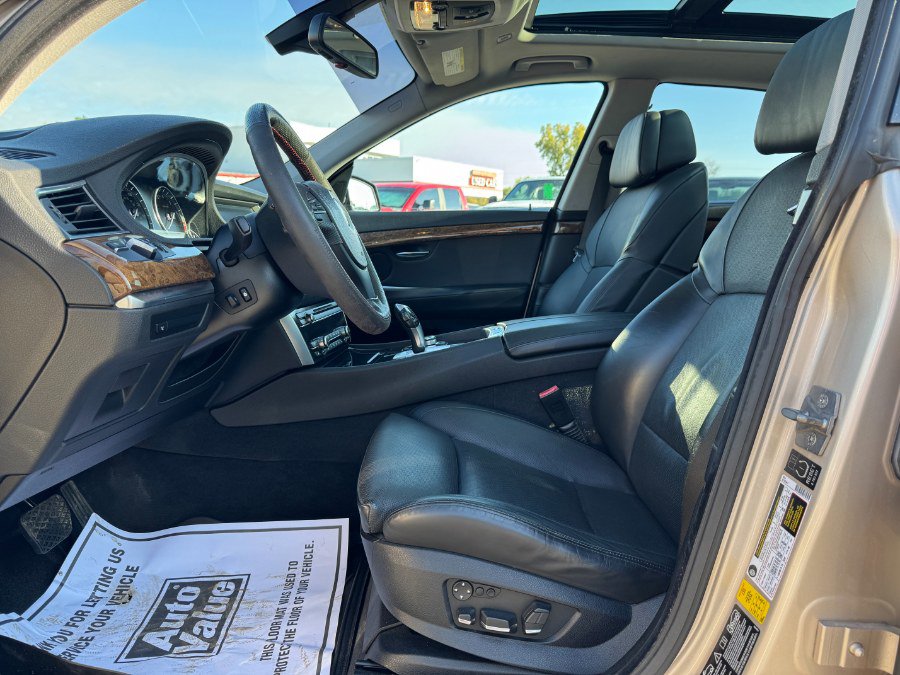 Used 2011 BMW 550i Gran Turismo xDrive image 15