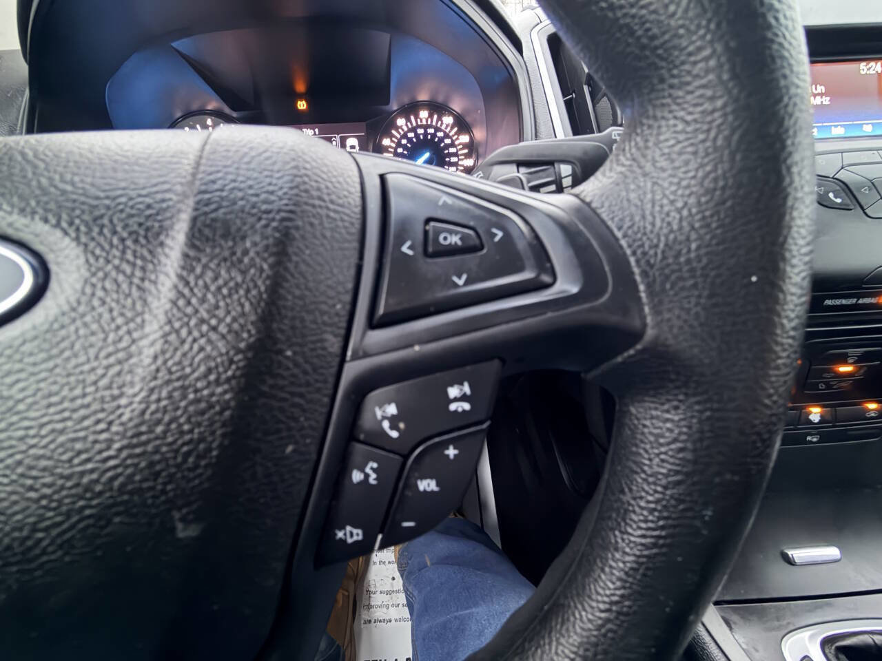 Used 2018 Ford Edge SE image 4