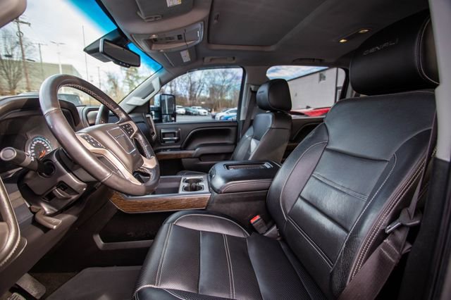 Used 2017 GMC Sierra 3500 Denali w/ Duramax Plus Package image 18