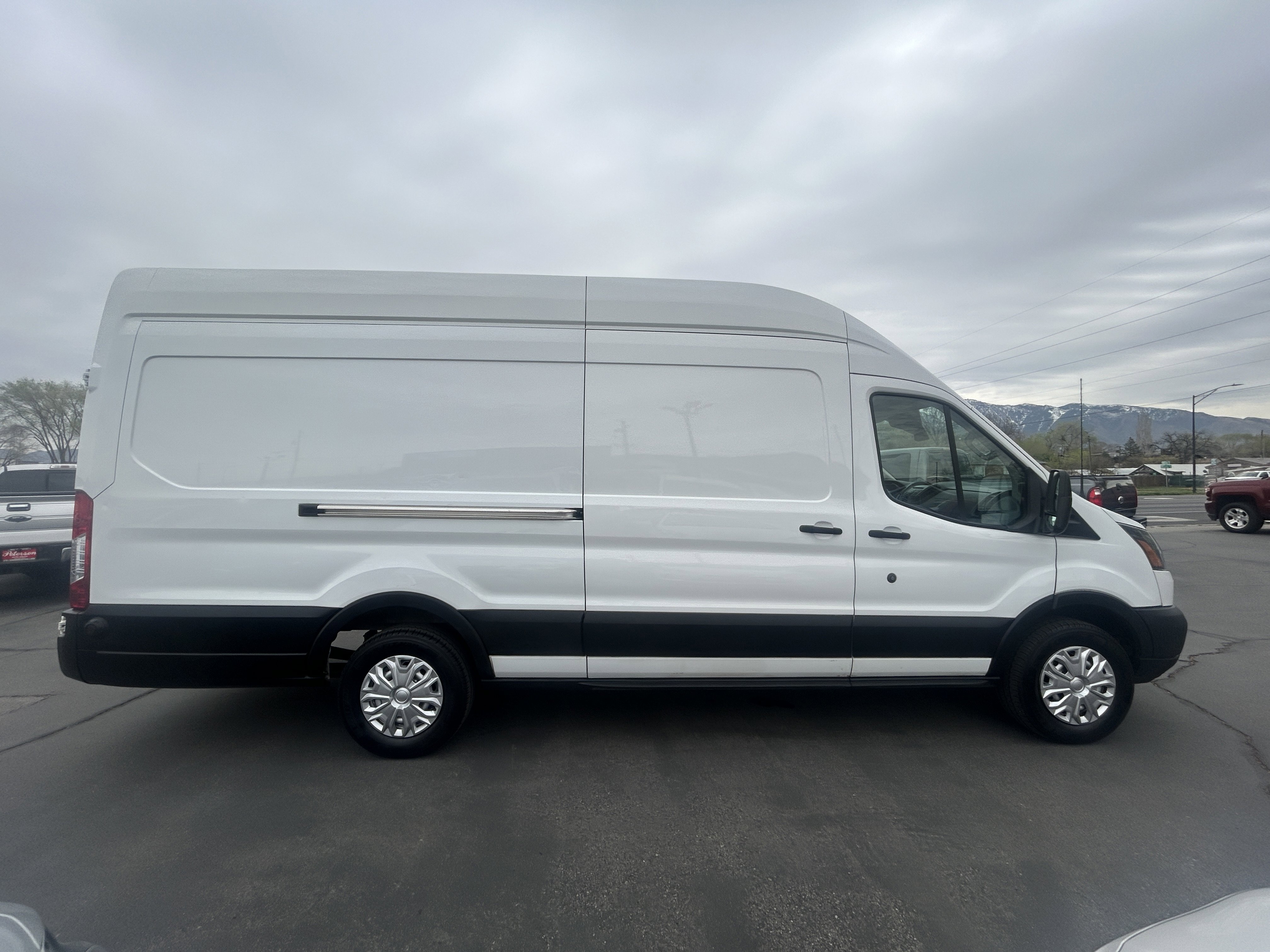 Used 2019 Ford Transit 350 148 High Roof Extended image 4