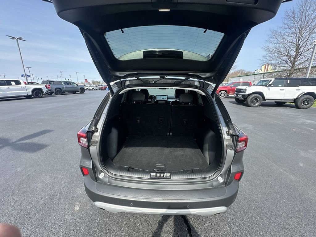 Used 2025 Ford Escape Platinum AWD/4WD image 30