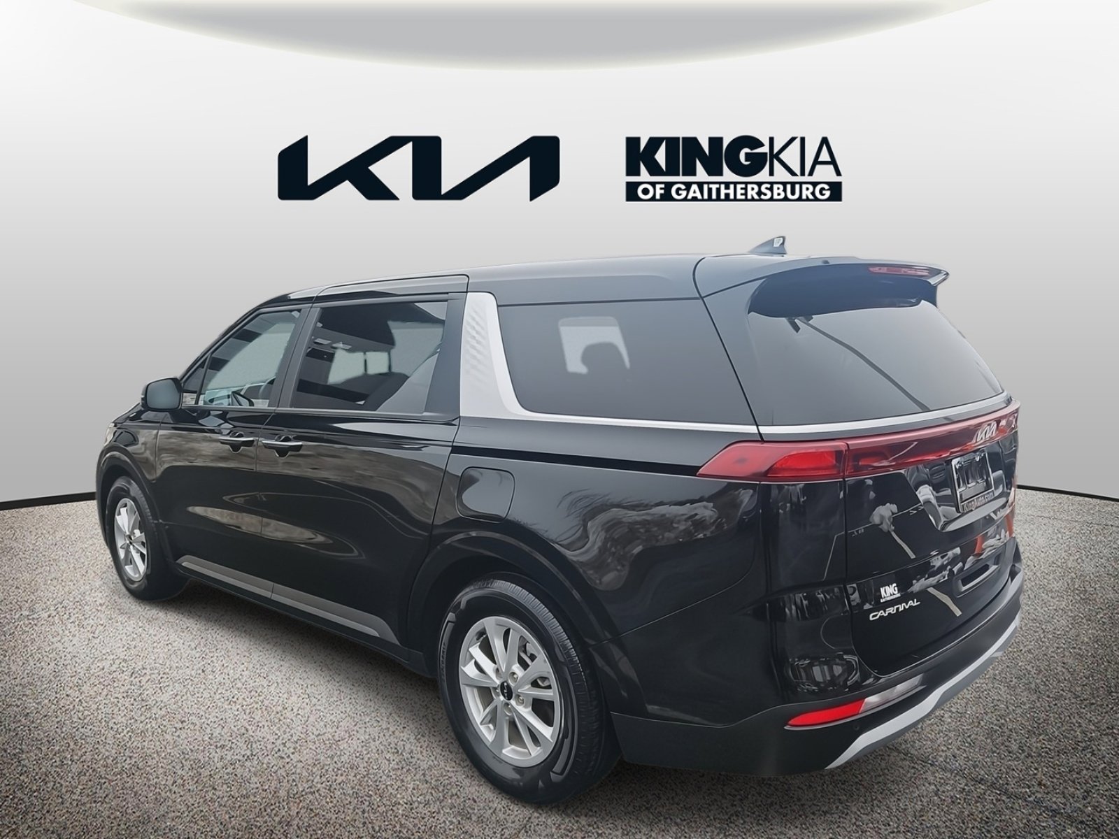 Certified 2024 Kia Carnival LX image 6