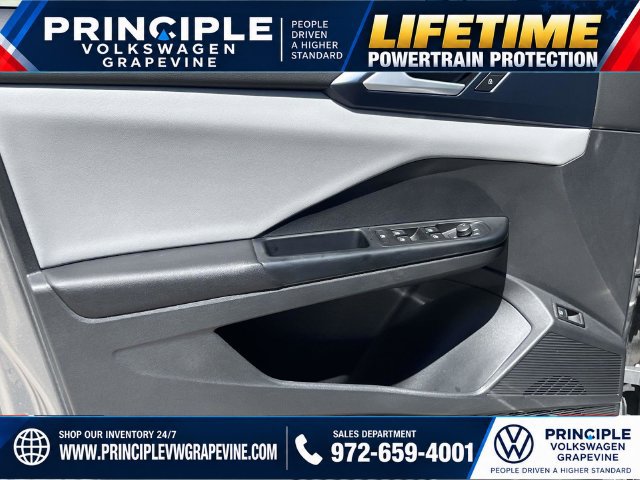Used 2023 Volkswagen Taos SE FWD image 10