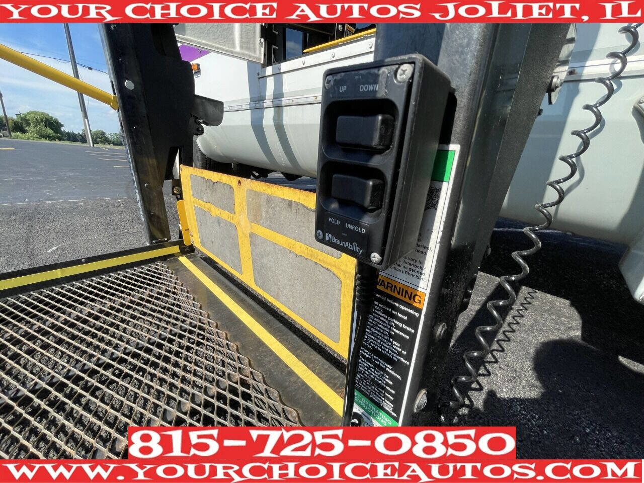 Used 2014 Chevrolet Express 4500 Extended w/ Shuttle Bus Package RWD image 3