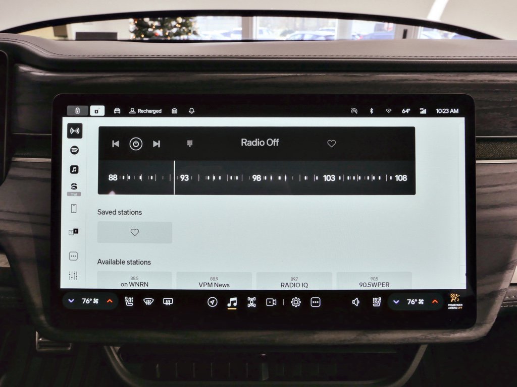 Used 2022 Rivian R1T Adventure image 11