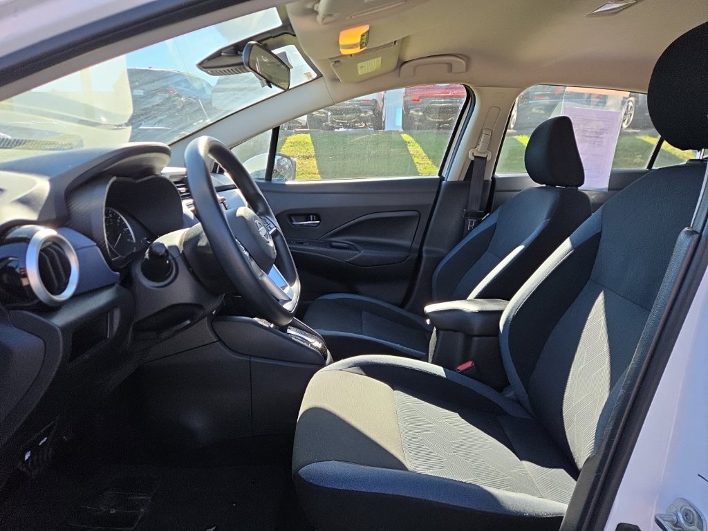 Used 2024 Nissan Versa SV FWD image 6