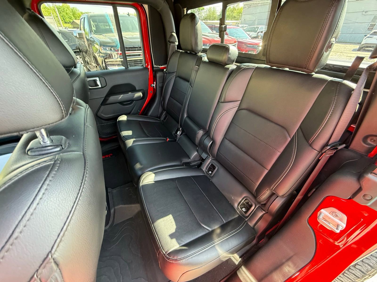 Used 2022 Jeep Gladiator Overland w/ Popular Equipment Package image 25