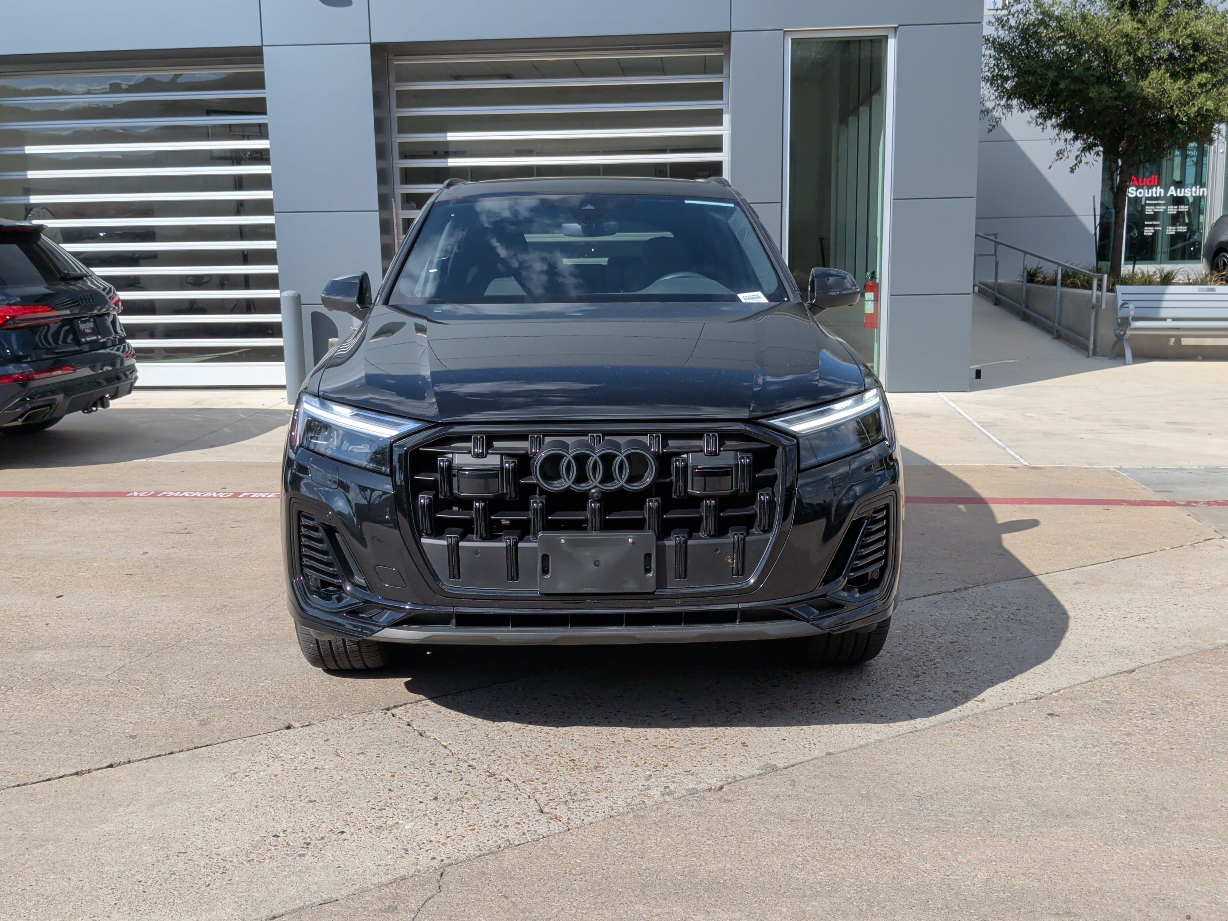 Used 2025 Audi Q7 2.0T Premium Plus w/ Premium Plus Package AWD/4WD image 3