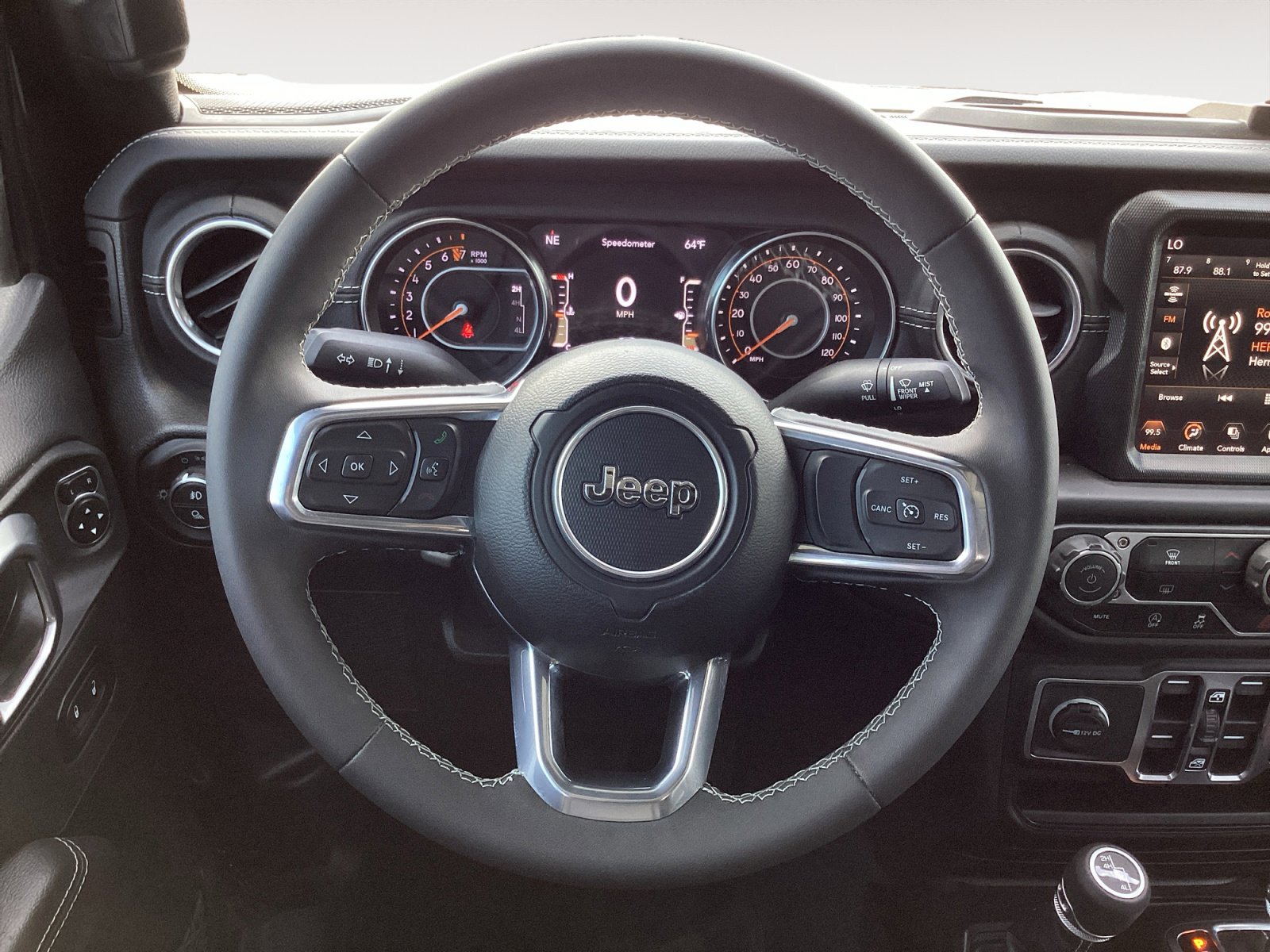 Used 2023 Jeep Gladiator Overland w/ LED Lighting Group image 15