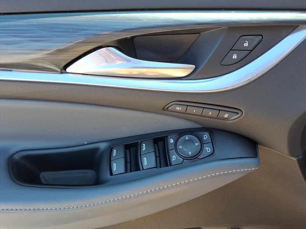 Used 2024 Buick Enclave Premium image 19