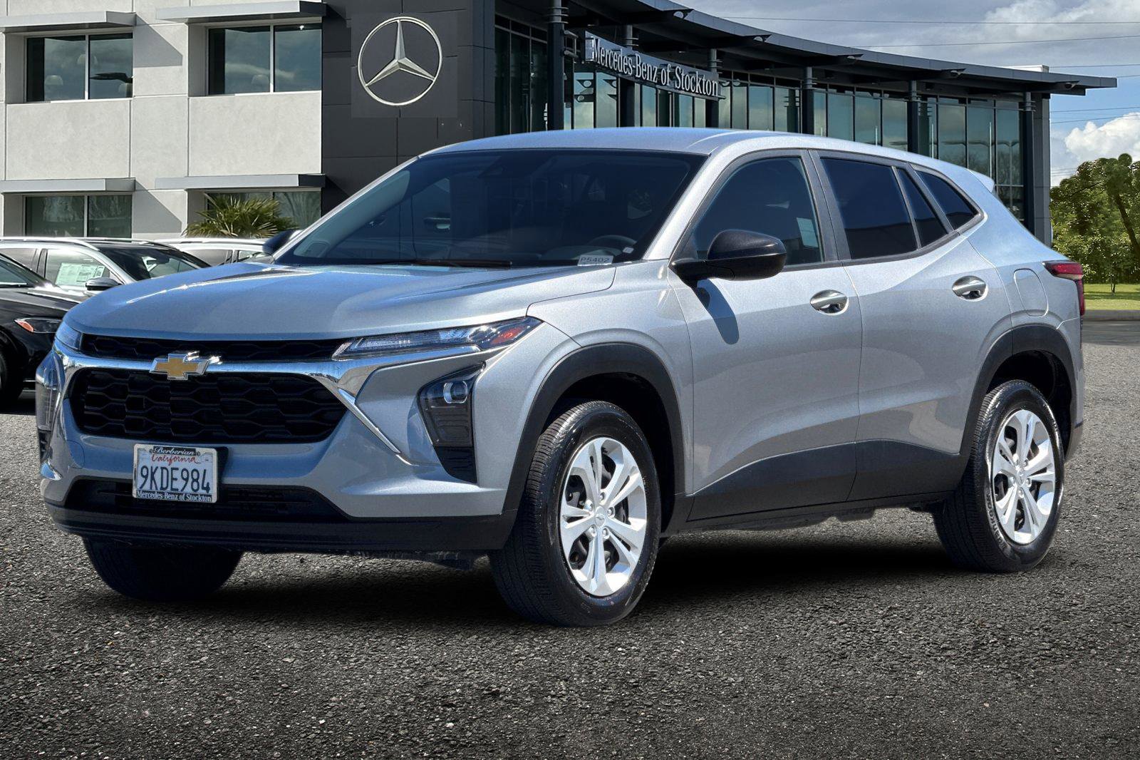 Used 2024 Chevrolet Trax LS w/ Driver Confidence Package image 8