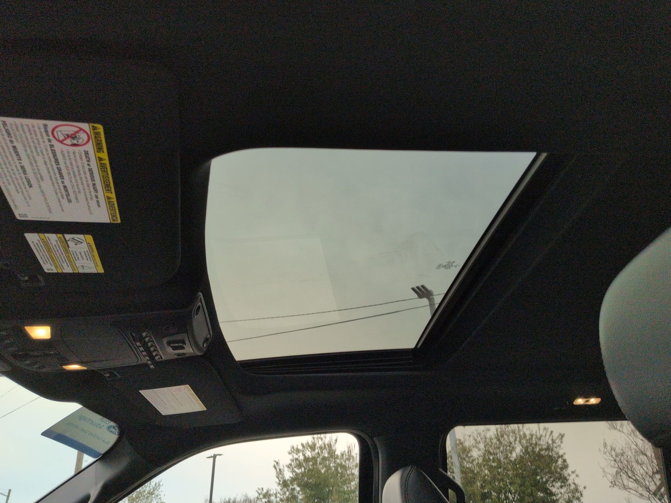 Certified 2022 Ford F350 Lariat w/ Black Appearance Package image 15