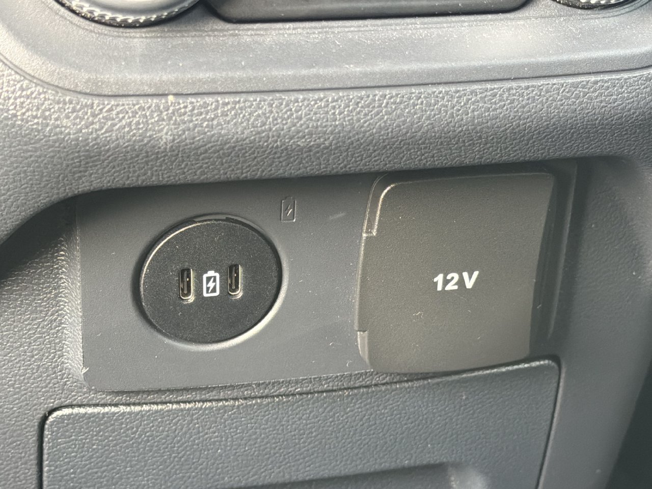 Used 2025 Ford Explorer ST-Line AWD/4WD image 21