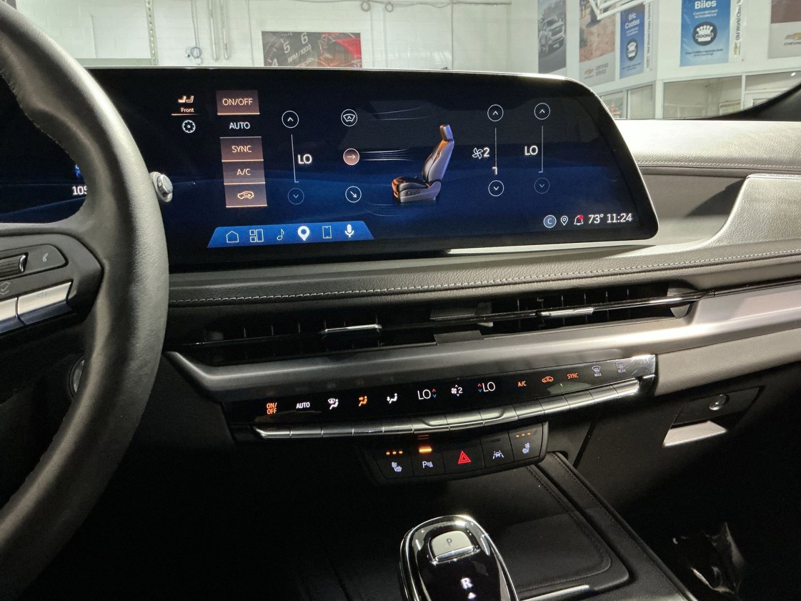 Used 2024 Cadillac XT4 Luxury w/ Cold Weather Package AWD/4WD image 22
