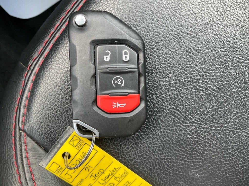 Used 2021 Jeep Wrangler Unlimited Rubicon image 28