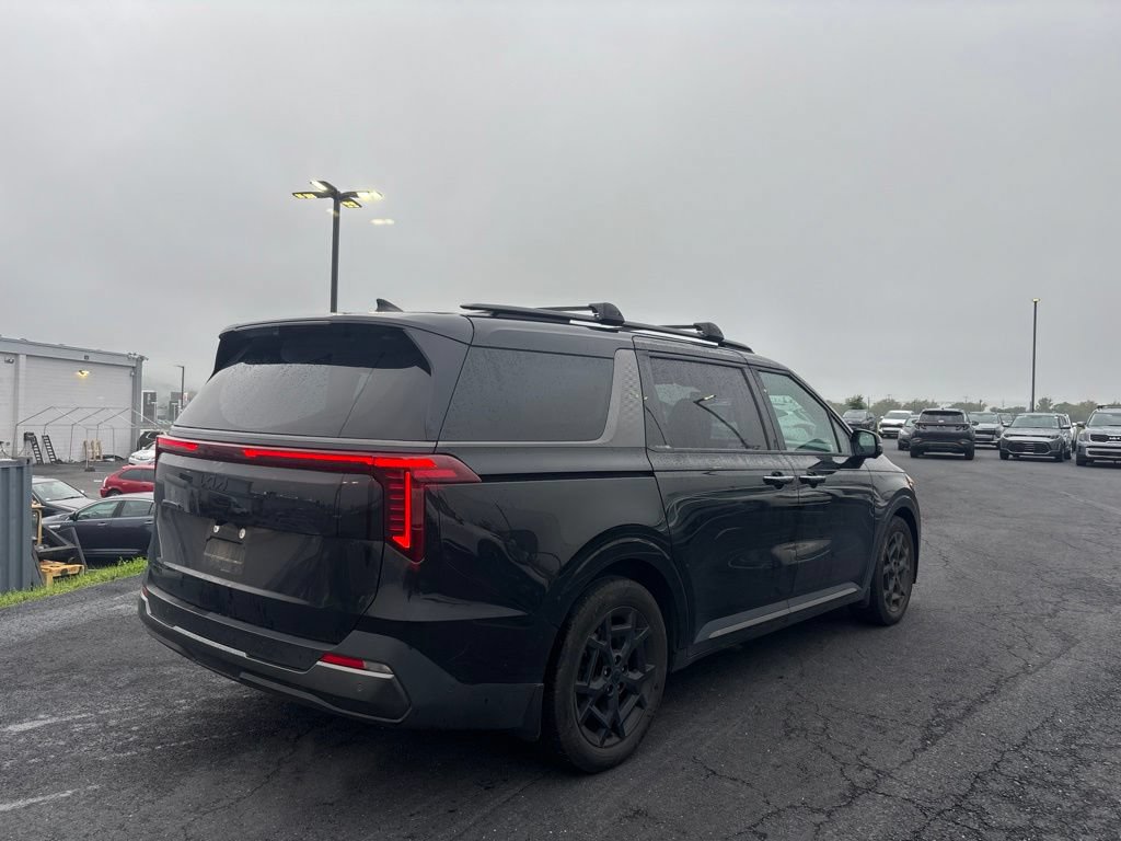 Certified 2025 Kia Carnival SX Prestige FWD image 2