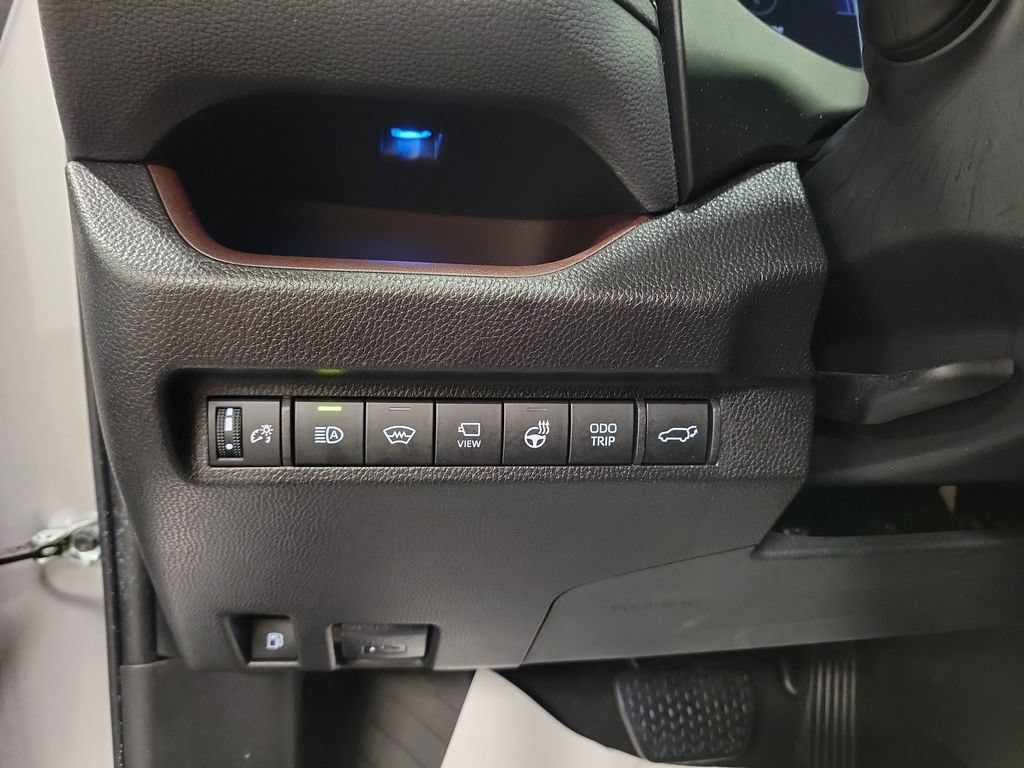 Used 2023 Toyota RAV4 Limited AWD/4WD image 28