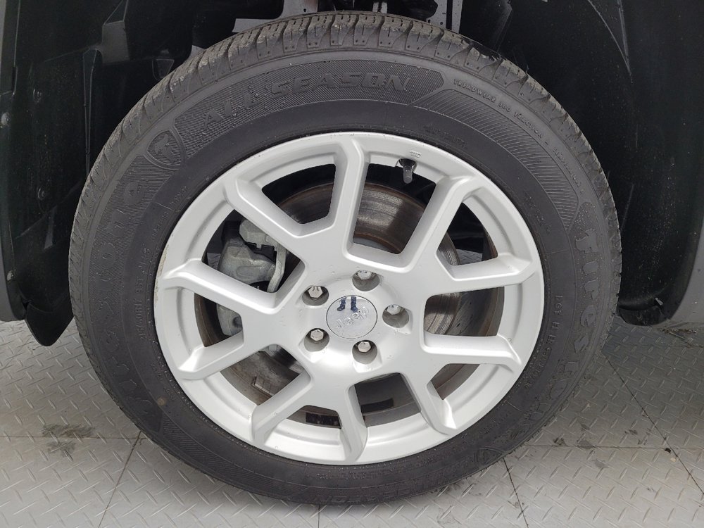 Used 2021 Jeep Renegade Latitude image 31