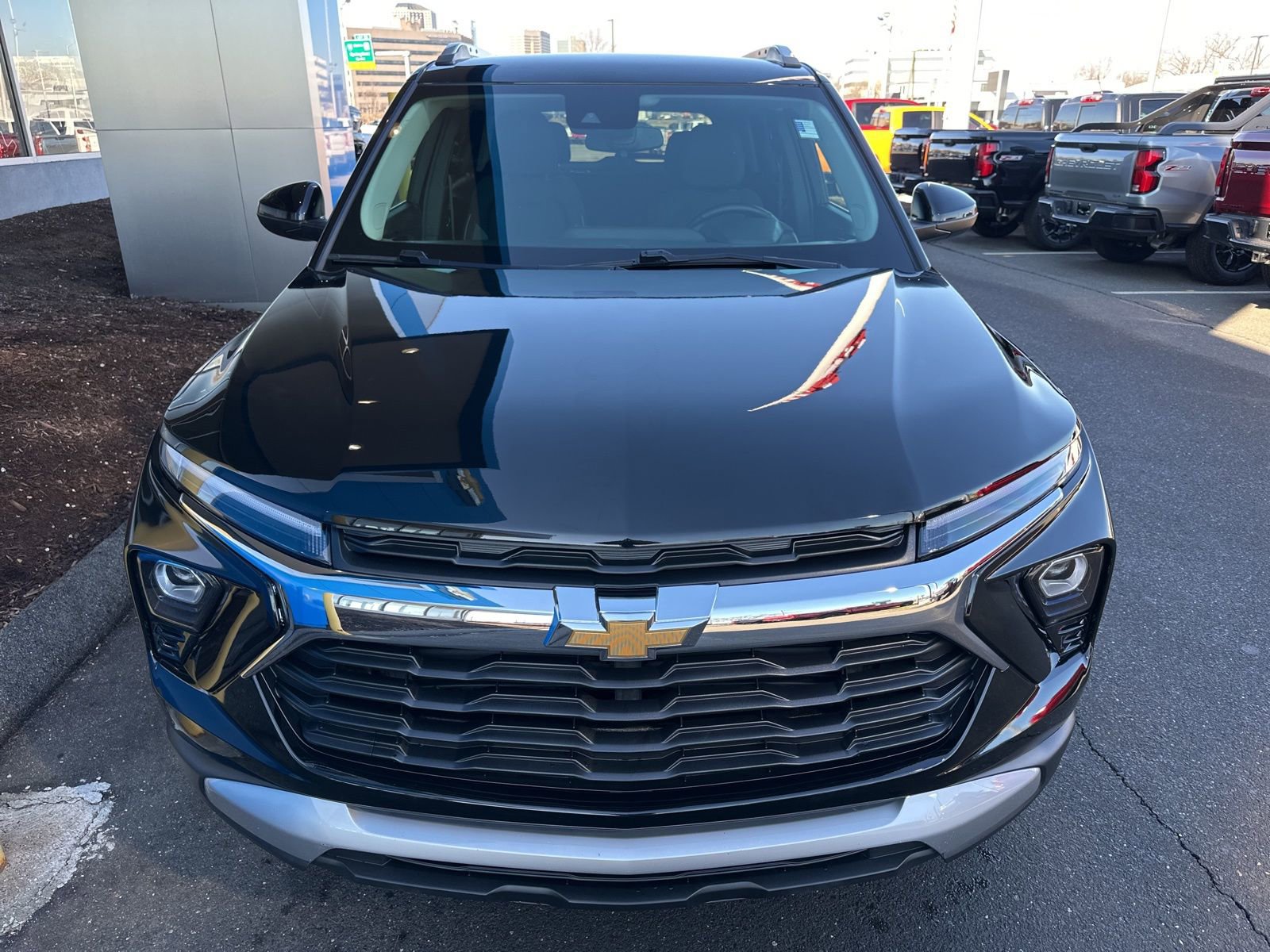 Used 2024 Chevrolet TrailBlazer LT w/ LT Cold Weather Package image 2