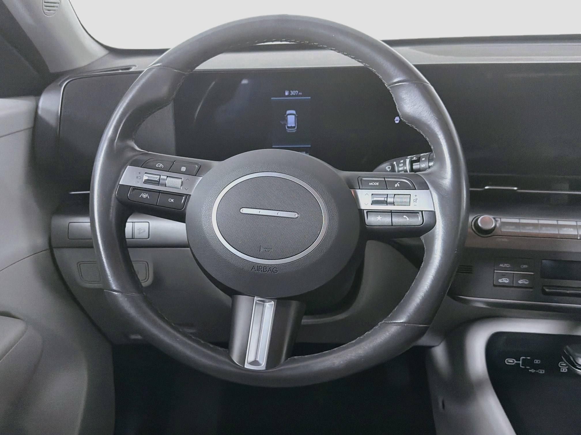 Used 2025 Hyundai Kona SEL FWD image 18