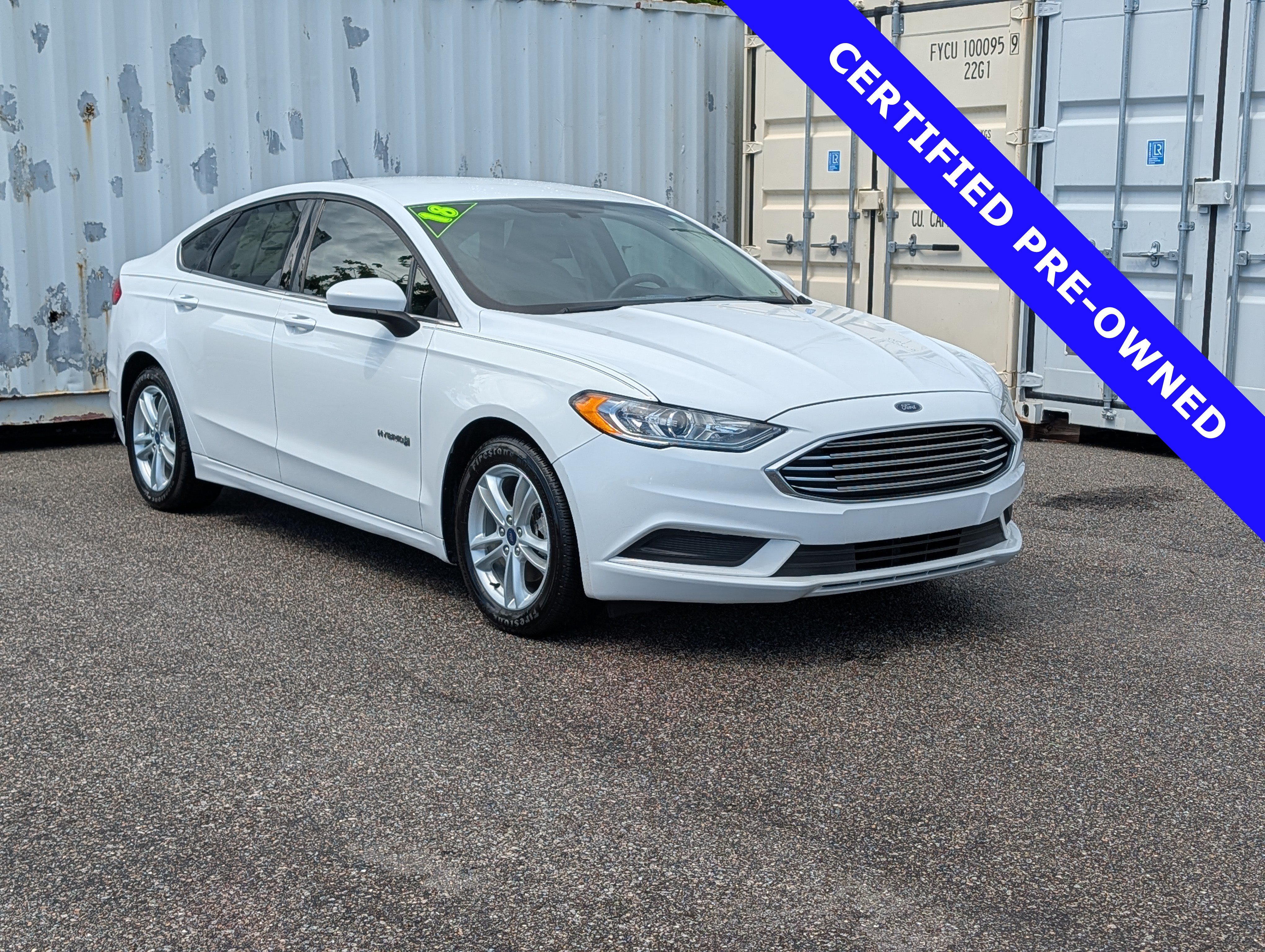 Certified 2018 Ford Fusion SE FWD image 2