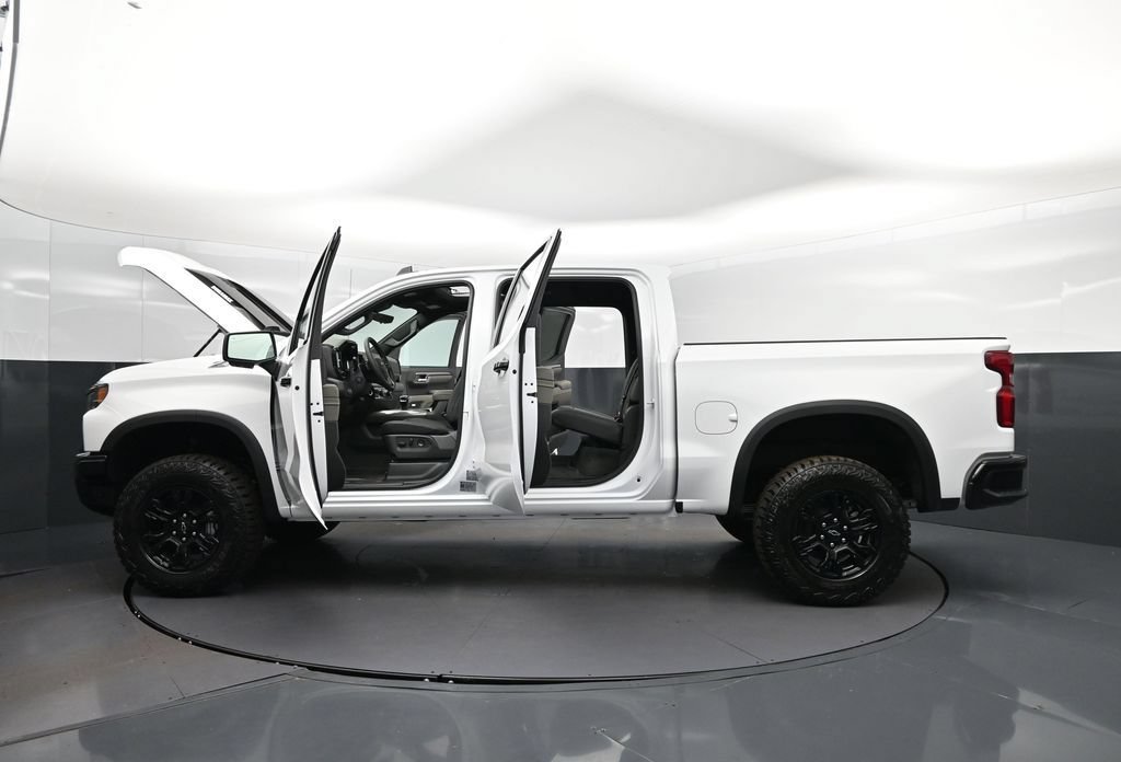 New 2026 Chevrolet Silverado 1500 ZR2 w/ LPO, Dark Essentials Package AWD/4WD image 48
