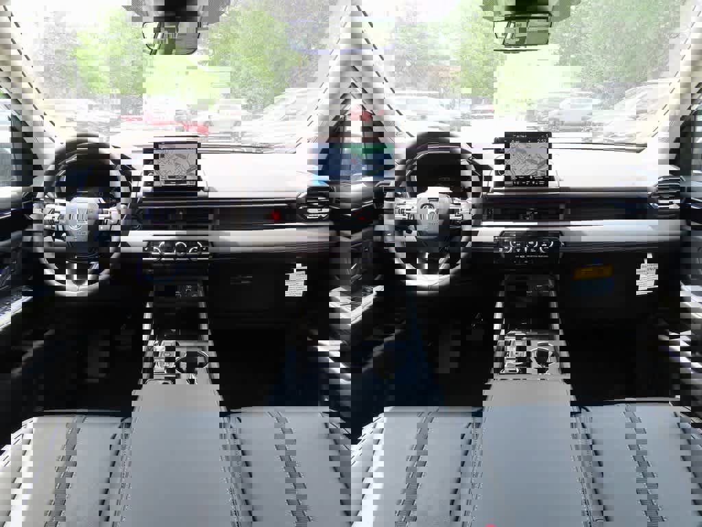 New 2025 Honda Pilot Touring image 18