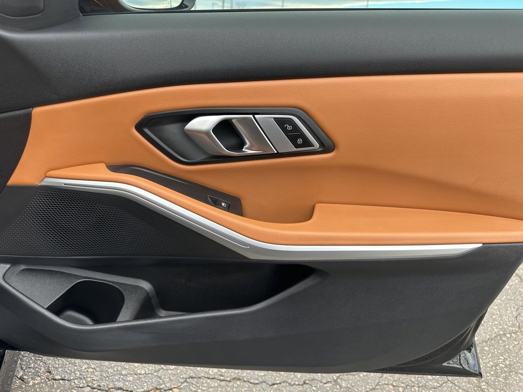 Used 2023 BMW 330e xDrive w/ Driving Assistance Package image 31