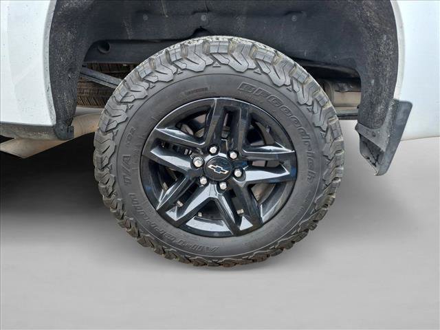 Used 2023 Chevrolet Silverado 1500 LT Trail Boss w/ Protection Package AWD/4WD image 15