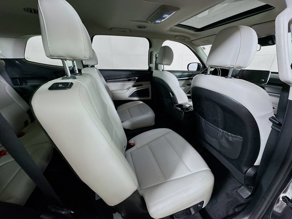 Used 2021 Kia Telluride S FWD image 28