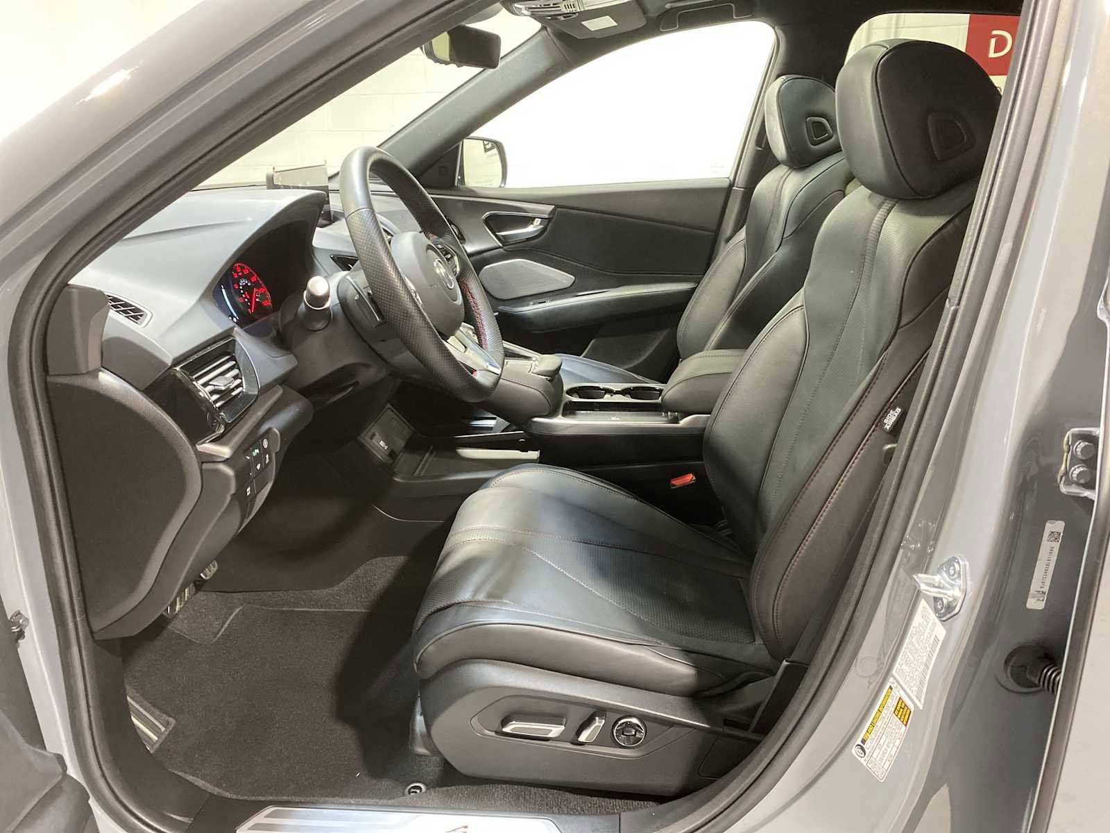 Used 2025 Acura RDX A-Spec image 2