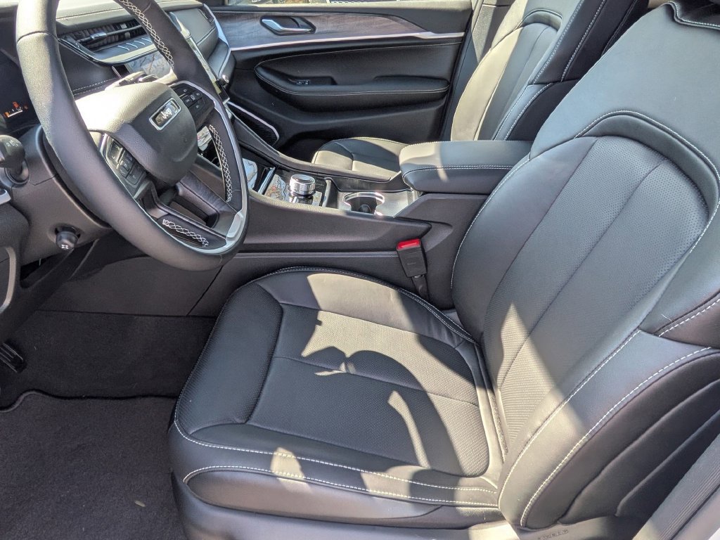 New 2026 Jeep Grand Cherokee Limited AWD/4WD image 14