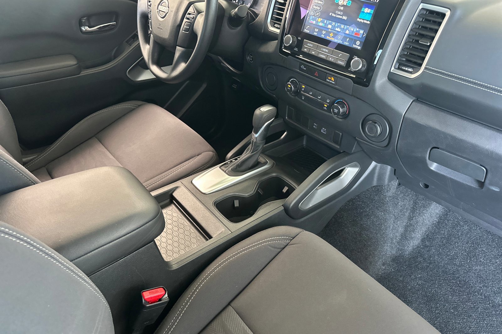 Used 2024 Nissan Frontier SV image 15