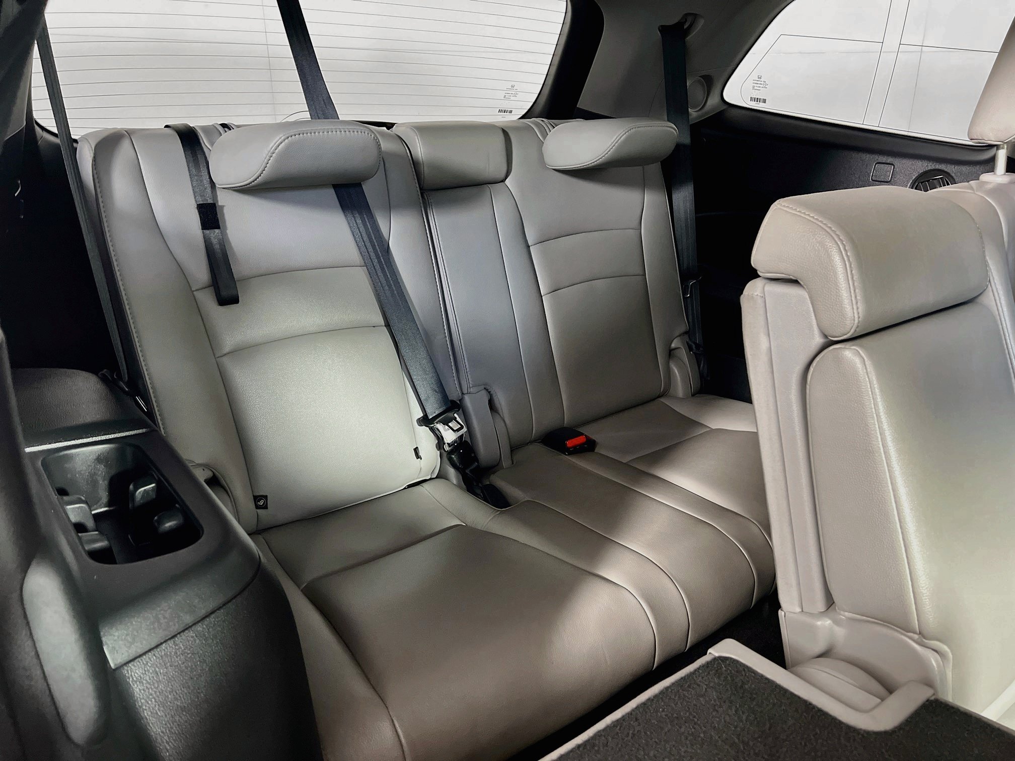 Used 2016 Honda Pilot Touring image 24