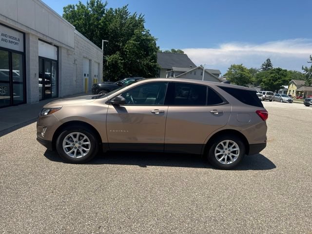 Used 2018 Chevrolet Equinox LT w/ Sun & Infotainment Package AWD/4WD image 10