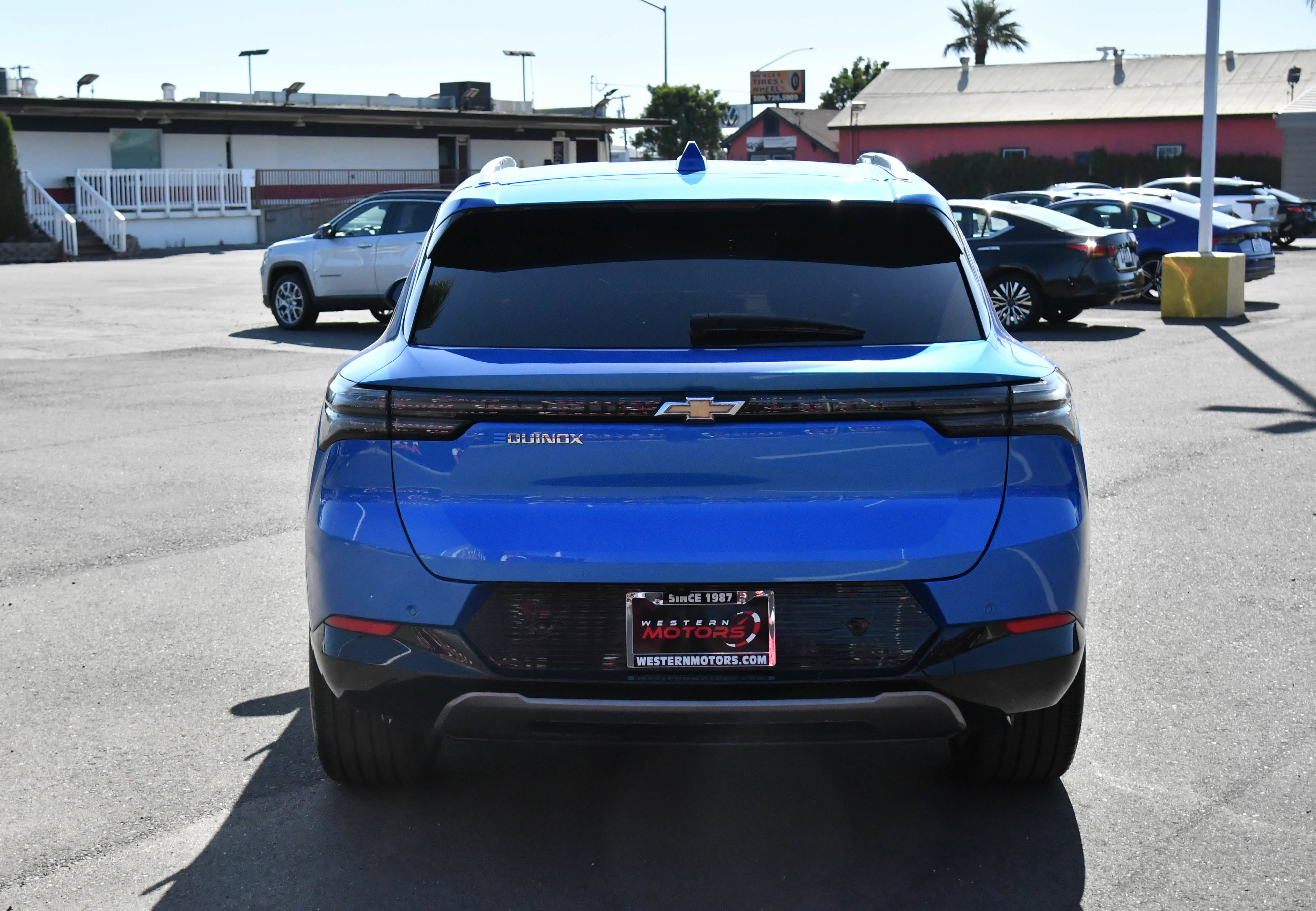 Used 2024 Chevrolet Equinox EV LT FWD image 7