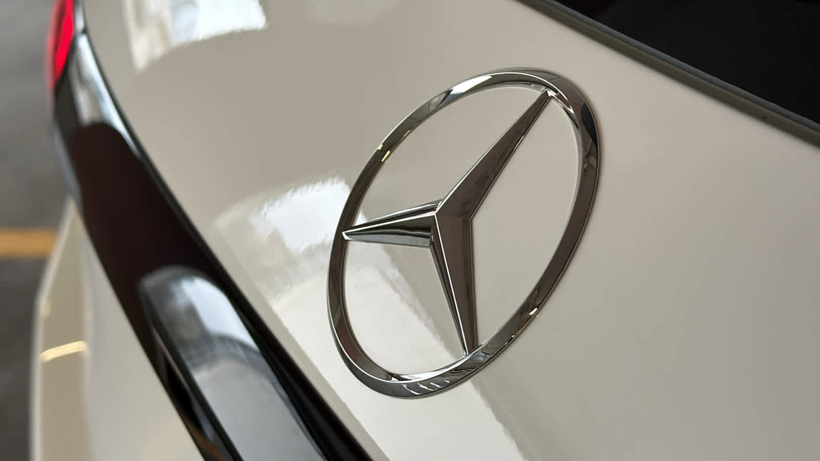 New 2026 Mercedes-Benz GLC 43 AMG 4MATIC image 9