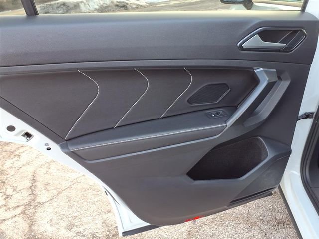 Used 2023 Volkswagen Tiguan SE R-Line image 81