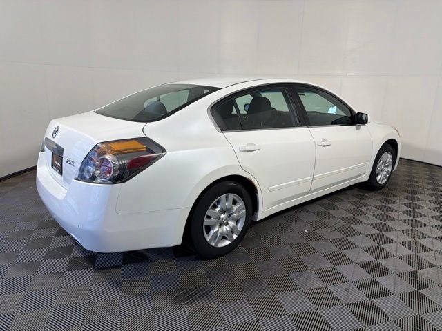 Used 2011 Nissan Altima 2.5 S FWD image 8