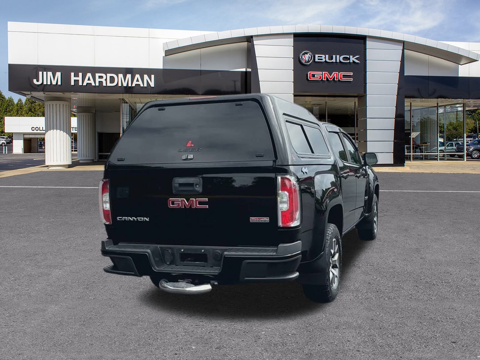 Used 2017 GMC Canyon SLE w/ All Terrain Package image 9
